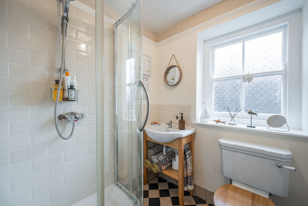 Downstairs Shower / WC- click for photo gallery